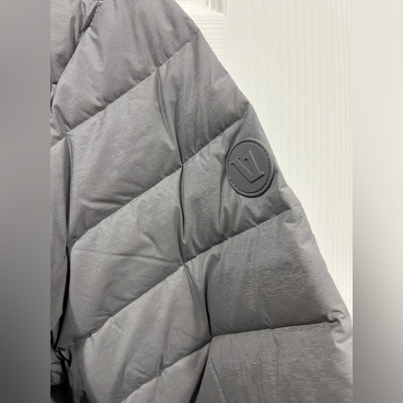 Vuori Men's Large Steadfast Full Zip Hooded Jacket Insulated Grey NWT Down - Picture 5 of 8